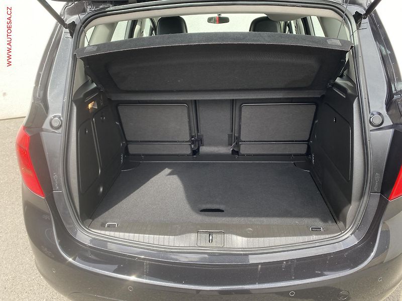 Opel Meriva (2017) 1.4 i, 2.maj,ČR, AC, tempo - fotka 7 z 15