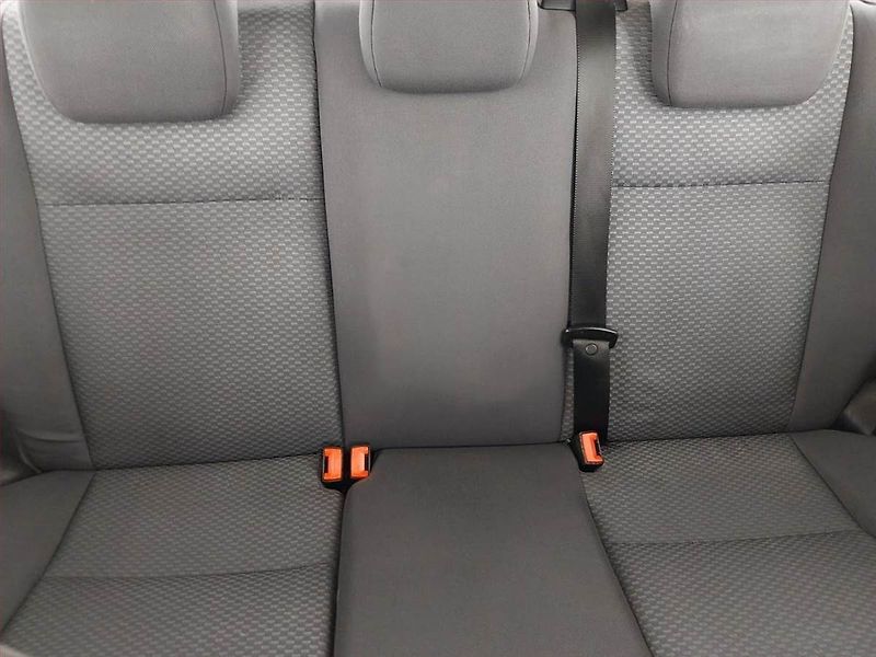 Ford Focus (2005) 1.6 TDCi, po STK, Tažné, Klima - fotka 10 z 19