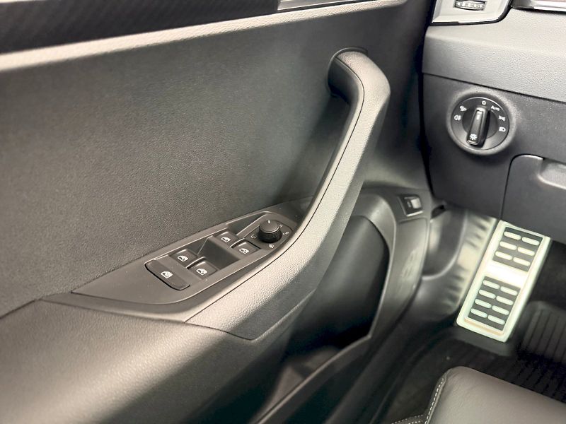 Škoda Karoq (2025) Sportline 1.5 TSI / 110 kW DSG - fotka 8 z 31