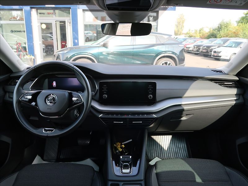 Škoda Octavia 2,0 TDi,1majČR,serv.kn,DSG,DPH - fotka 16 z 26