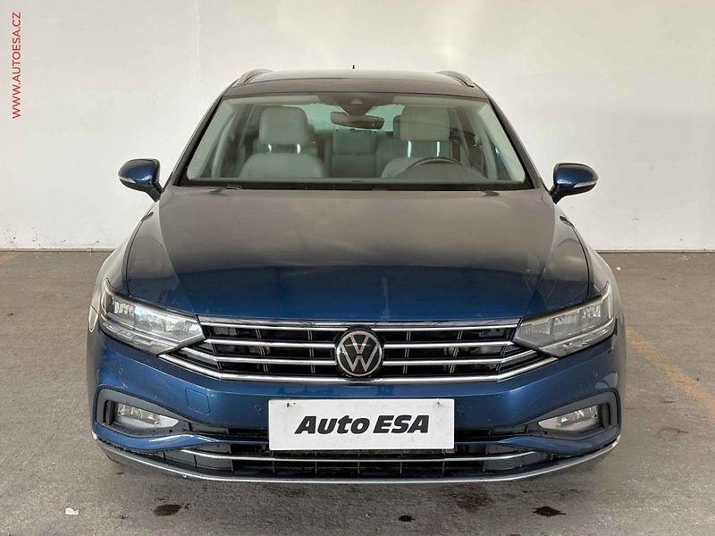 Volkswagen Passat (2021) 2.0 TDi, ČR, Elegance, LED - fotka 2 z 16