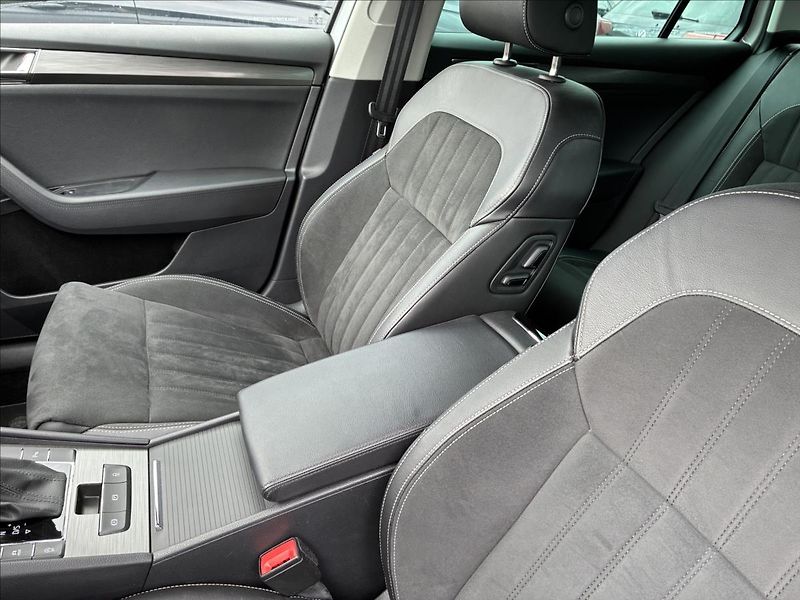 Škoda Superb 2,0 STYLE 4X4 TAŽNÉ,KAMERA - fotka 10 z 31