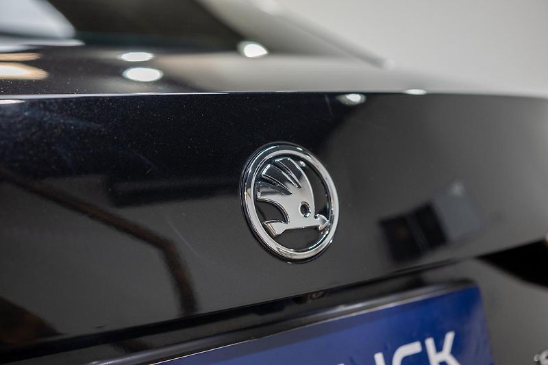 Škoda Superb 2.0 TSI 200 kW L&K - fotka 36 z 40