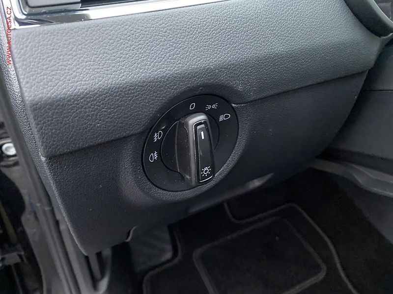 Škoda Octavia (2019) 1.6 TDi, ČR, Ambition, +kola - fotka 15 z 17