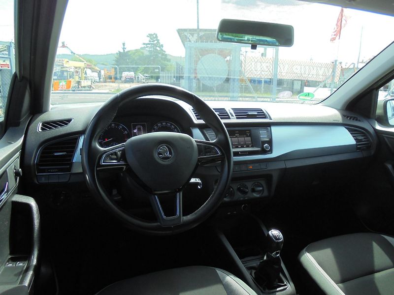 Škoda Fabia (2015) 1.2 TSI- 81kW- KLIMA- ALU KOLA - fotka 8 z 12