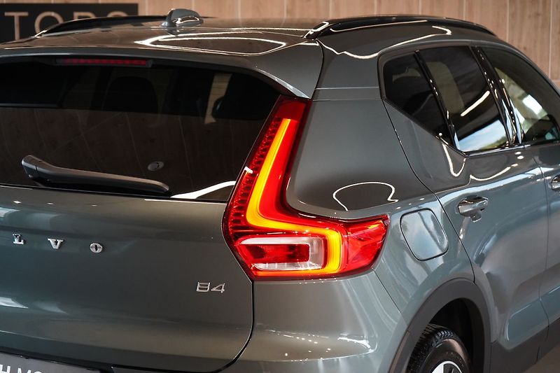 Volvo XC40 B4 PLUS Dark, 360°, LED Pixel - fotka 9 z 42