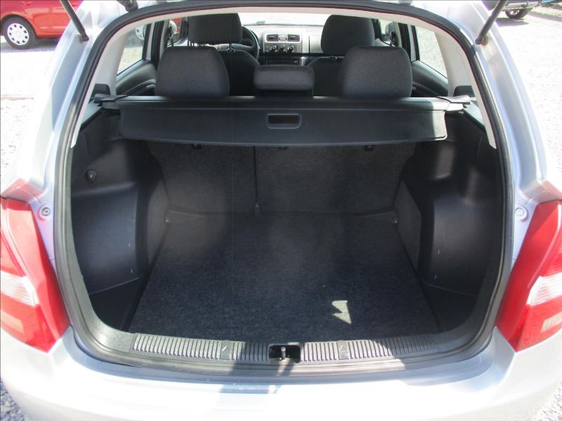 Škoda Fabia 1,4 i 16v, klima,rozvody,ABS, - fotka 8 z 19