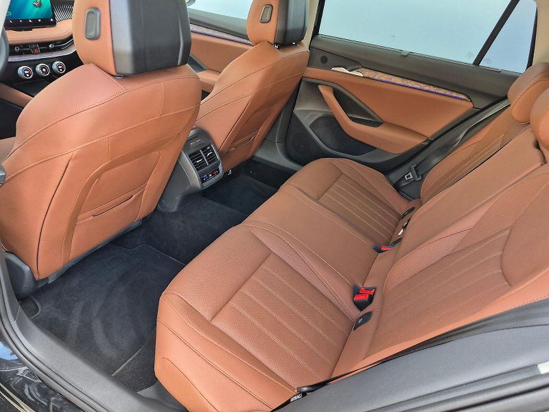 Škoda Superb (2025) Laurin & Klement 2.0 TDI 142kW - fotka 31 z 35