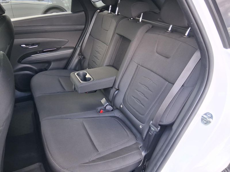 Hyundai Tucson STYLE 1.6 T-GDi HEV 4x4 158 kW - fotka 5 z 32