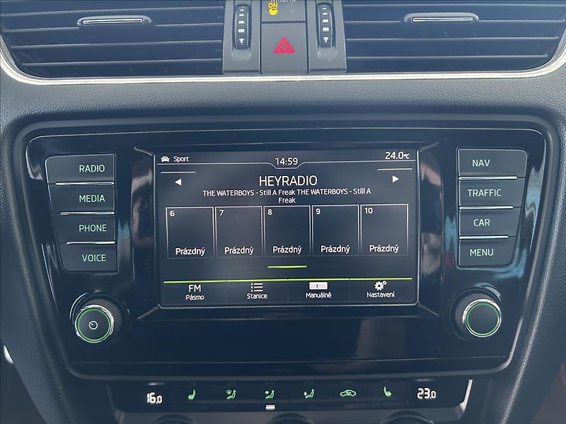 Škoda Octavia 2,0   TSI,RS,CHALLENGE,1.MAJIT - fotka 17 z 32