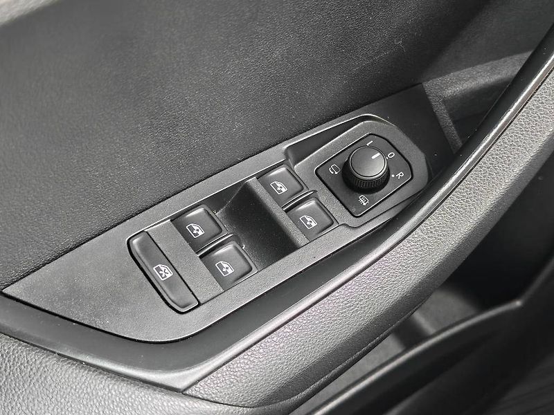 Škoda Karoq Style 7DSG 2,0 TDI - fotka 21 z 24