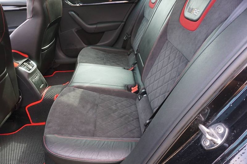 Škoda Octavia (2018) 2,0 RS - fotka 12 z 32
