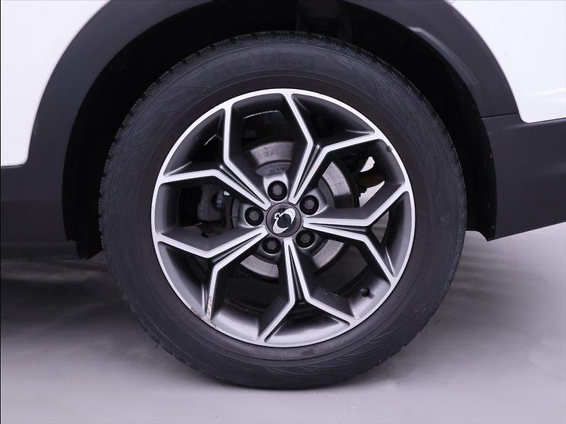 SsangYong Korando 1,5 Turbo e-XGI 120kW Aut. - fotka 32 z 39