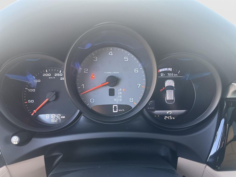 Porsche Macan S - fotka 18 z 28