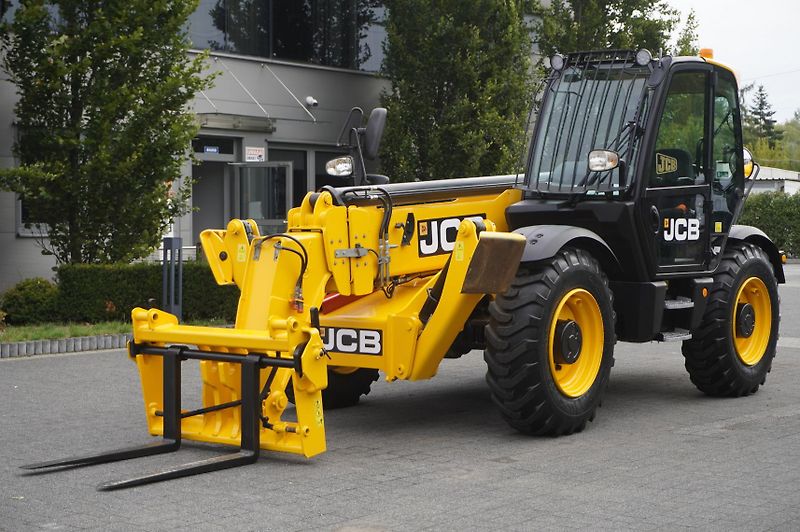 JCB (2019) 540-140 telescopic loader  - fotka 3 z 24