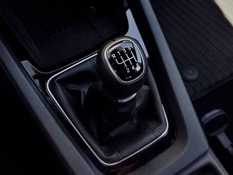 Škoda Octavia (2024) Selection 1,5 Tsi 110 Kw - fotka 23 z 37