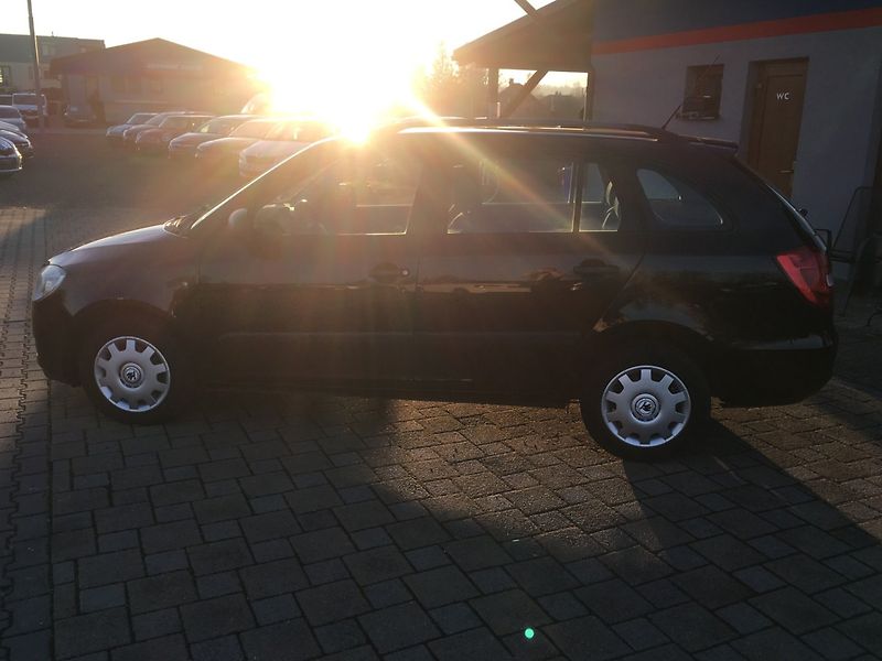 Škoda Fabia (2010) II Kombi 1.4 TDi - fotka 6 z 16