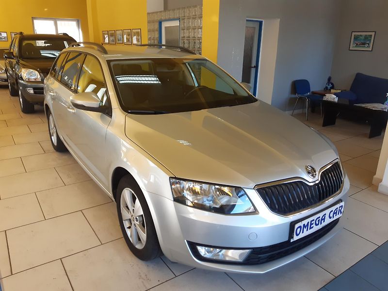 Škoda Octavia 2.0 TDI COMBI NAVI  - fotka 1 z 27