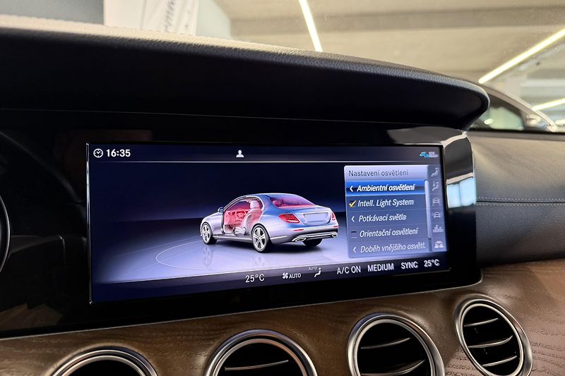 Mercedes-Benz Třídy E (2018) E 200d Exclusive - fotka 77 z 103
