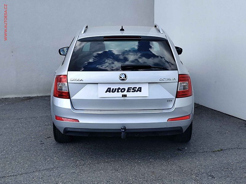 Škoda Octavia (2013) 1.6 TDi, Ambition, TZ - fotka 5 z 24