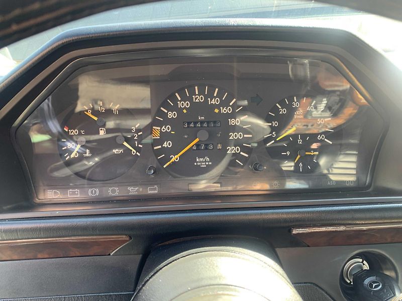 Mercedes-Benz 124 300 TURBODIESEL OM603 - fotka 10 z 16