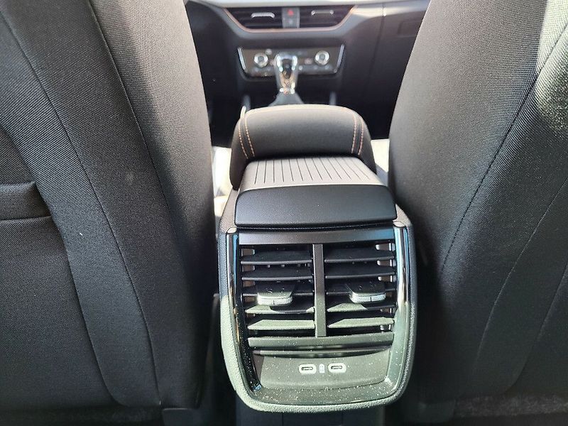Škoda Kamiq Top Selection 1,5TSI 110kW - fotka 26 z 27