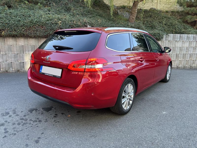 Peugeot 308 SW 1.5 BlueHDi 96 kW - fotka 5 z 17