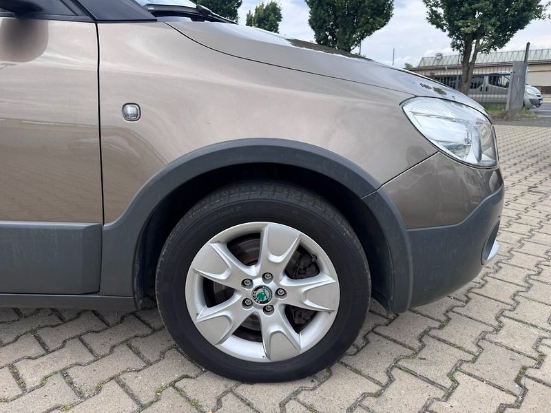 Škoda Roomster (2012) SCOUT 1,6 TDI 66 KW BELGIE STK - fotka 16 z 50