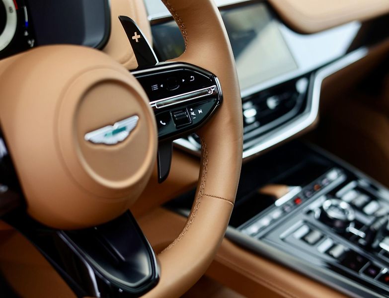 Aston Martin DBX (2025) 707, 4.0 V8 707PS Minotaur  - fotka 35 z 54