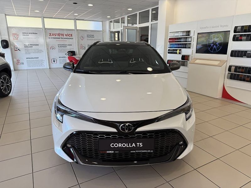 Toyota Corolla 2.0HEV, GR SPORT - fotka 2 z 16