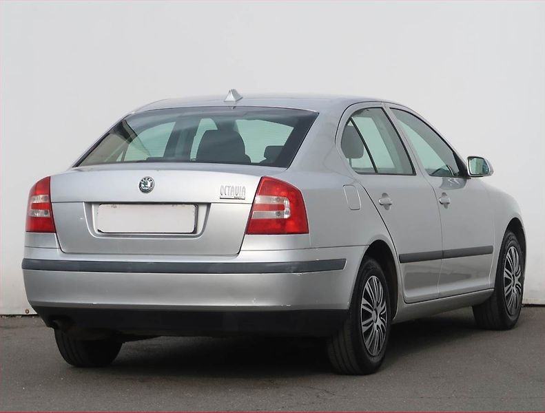 Škoda Octavia (2007) Ambiente 1.6, Serv.kniha - fotka 5 z 15