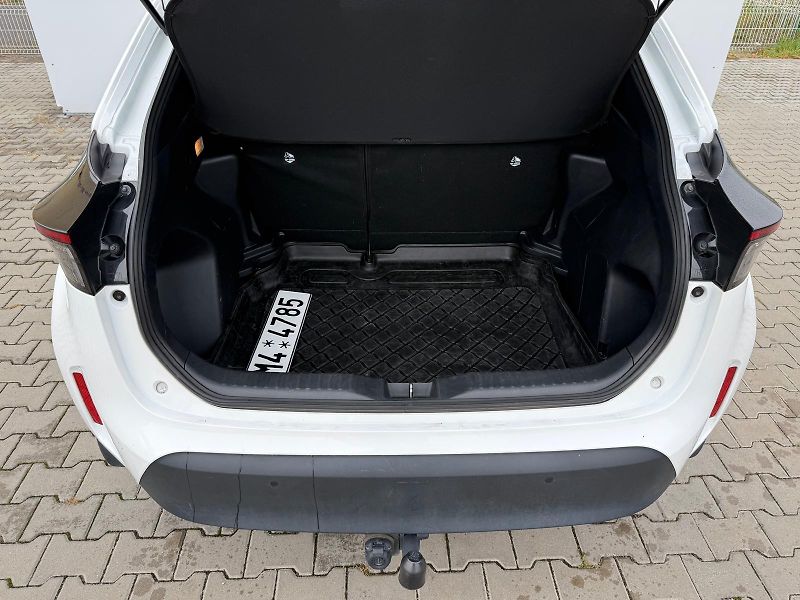 Toyota Yaris Cross 1.5 HSD e-CVT Style Tech FWD - fotka 10 z 26