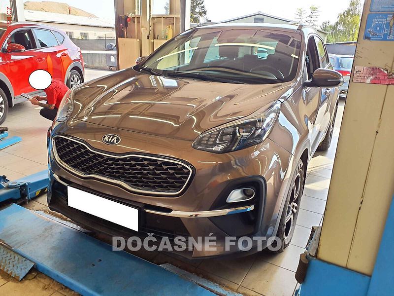Kia Sportage (2020) 1.6 CRDi 4x4, ČR, TOP, navi - fotka 1 z 3