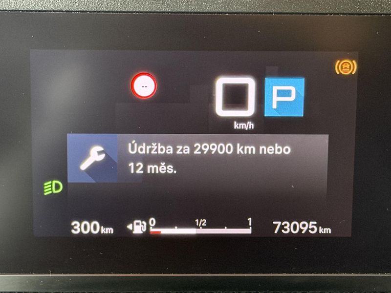 Citroën C4  S&S EAT8 Feel Pack - fotka 18 z 25