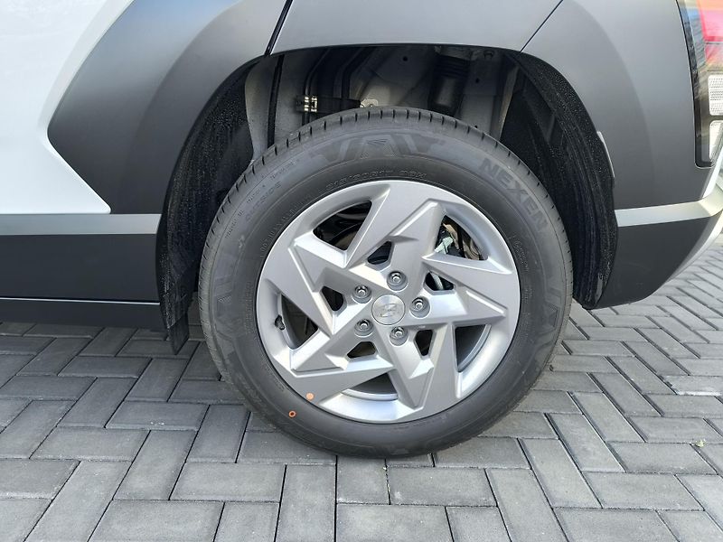 Hyundai Kona (2026) 1,6 T-GDI 2WD DCT SMART TECH  - fotka 30 z 30