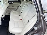 Volvo XC60 B5 AWD PLUS, LIGHT PAKET, ACC - náhled 13