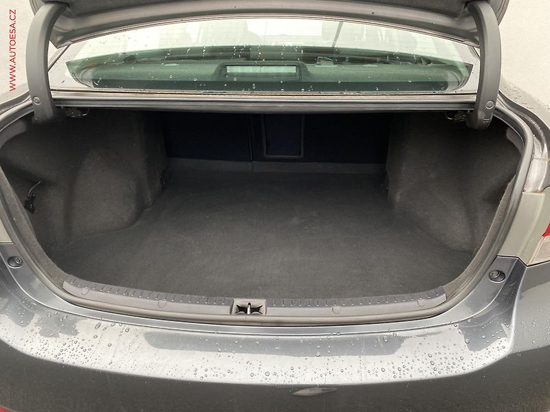 Toyota Avensis (2012) 1.8 VVT-i, +kola - fotka 7 z 19