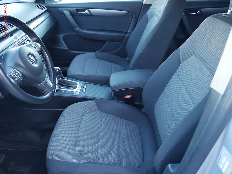 Volkswagen Passat (2013) 2.0TDi, Comfortline, DSG - fotka 9 z 20