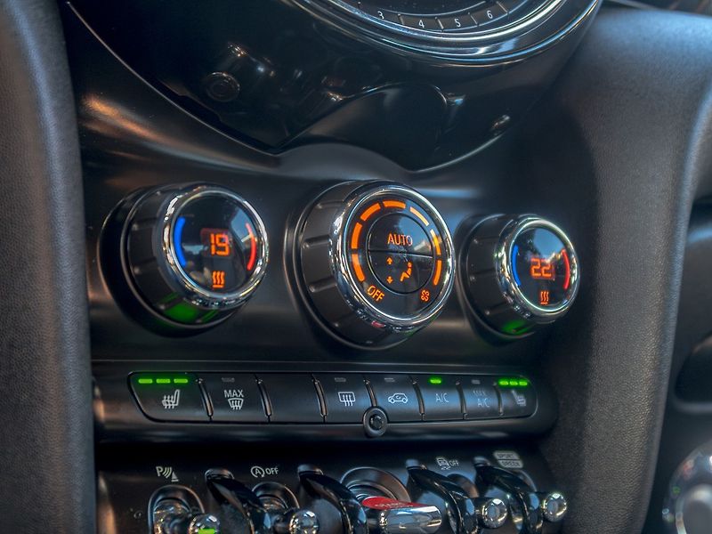Mini Cooper S (2018) 12/18 2.0T 141KW mat - fotka 31 z 56