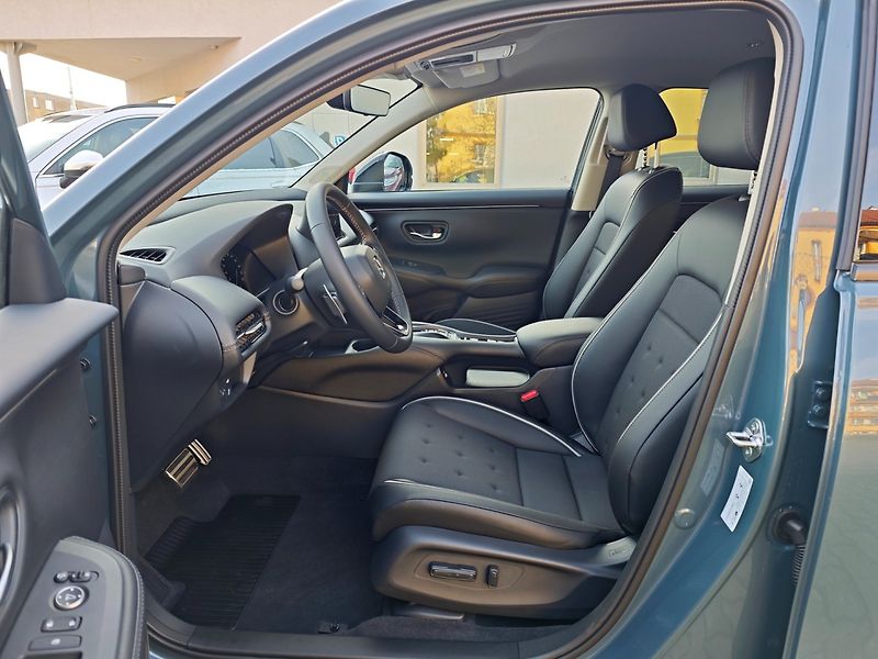 Honda ZR-V (2026) 2.0e:HEV 135kW Sport - fotka 19 z 24