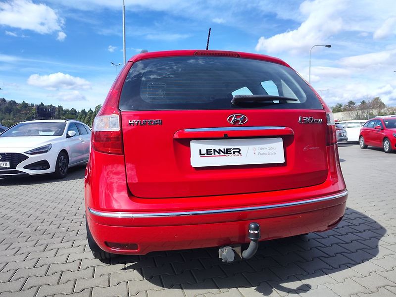 Hyundai i30 1.6 CVVT/92kW Made in Czech - fotka 10 z 24