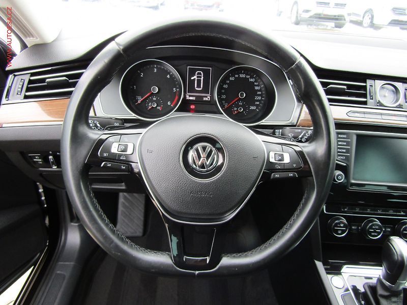 Volkswagen Passat (2015) 2.0TDi, Comfortline, DSG, LED - fotka 13 z 22