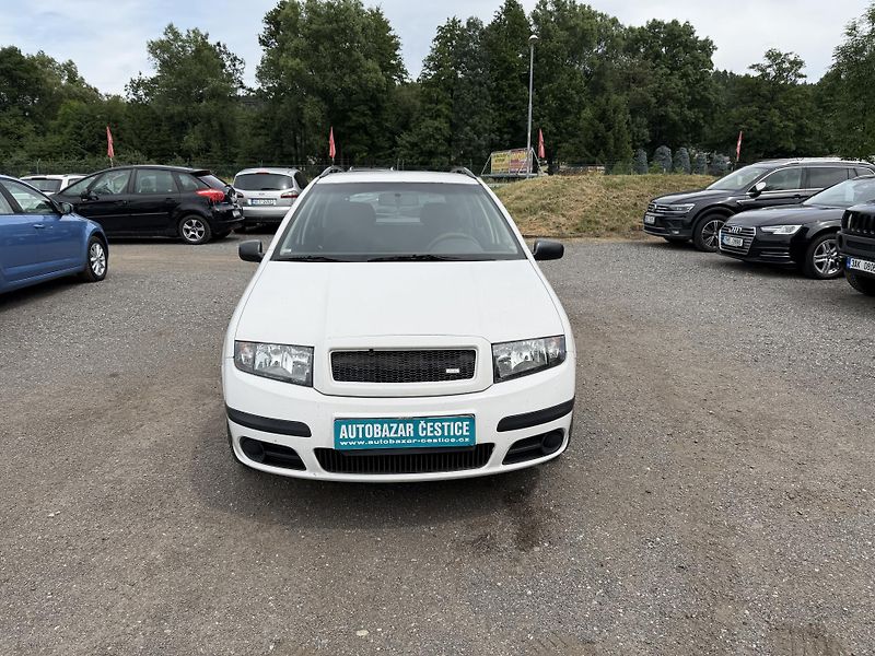 Škoda Fabia 1.2i - fotka 2 z 20