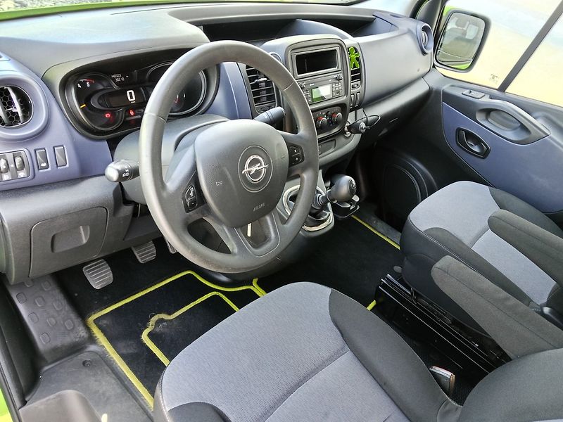 Opel Vivaro (2015) Tažné, 8-míst,  ČR, Long! - fotka 13 z 26