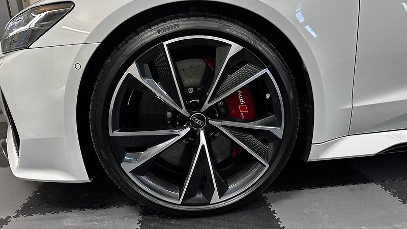 Audi RS 7 V8 4.0 / STAV NOVÉHO VOZU - fotka 43 z 54