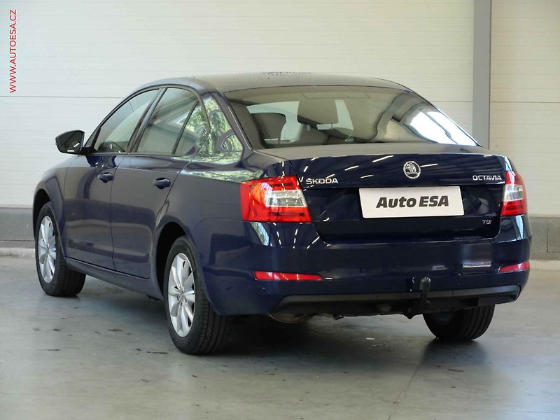 Škoda Octavia (2013) 2.0TDi, 2.maj,ČR, Xenon, AC - fotka 6 z 20