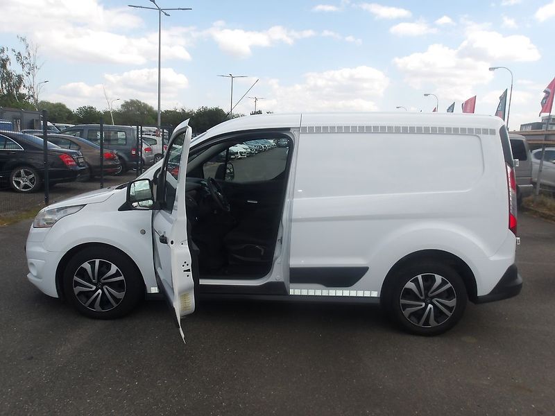 Ford Transit Connect 1,6TDCi ČR KLIMA -21%DPH ! - fotka 23 z 33