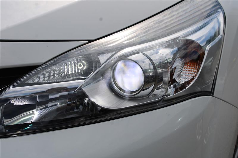 Toyota Verso 1,8 VVT-i  NOVÉ V ČR,1.MAJITEL - fotka 26 z 29