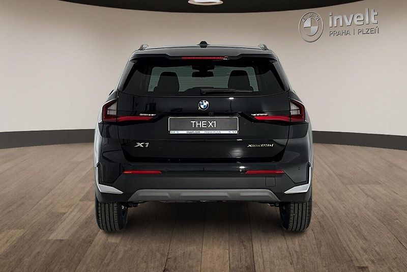 BMW X1 xDrive23d - fotka 4 z 25