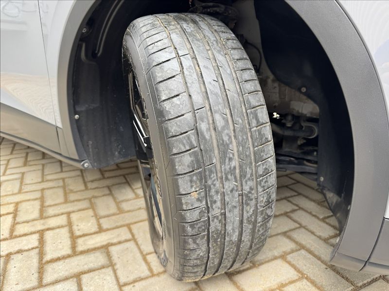 Volkswagen ID.4 0,0 PURE DPH 1.maj. původ ČR - fotka 47 z 50